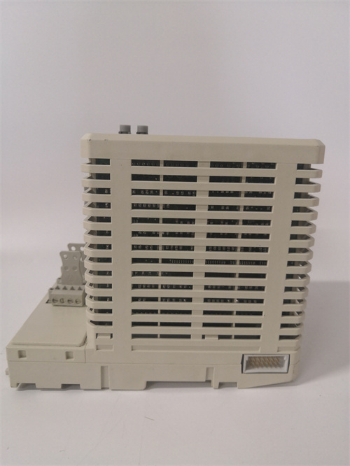 ABB   PM825  3BSE010796R1