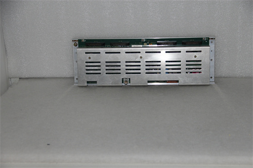 UPC090AE01